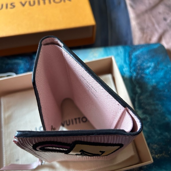 Limited Edition LV Pink Epi Portefeuille Victorine - Picture 7 of 15